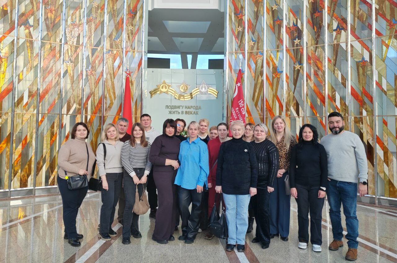 В минувшие выходные работники ОАО «Лидапищеконцентраты» с экскурсиями посетили значимые места нашей страны