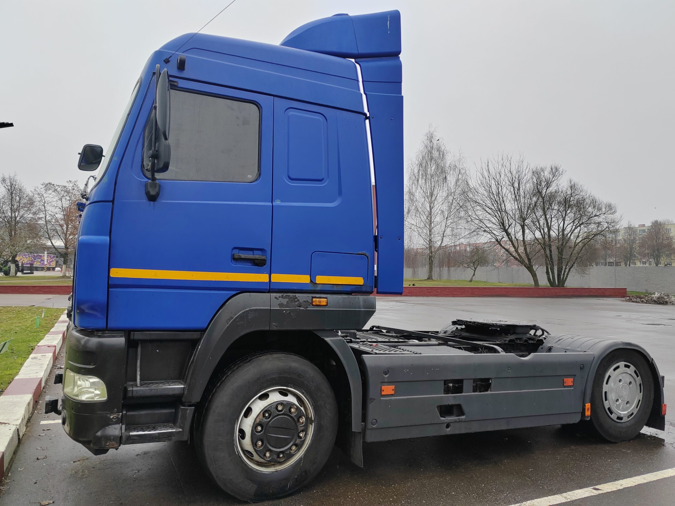 Грузовой автомобиль MAZ-5440C9